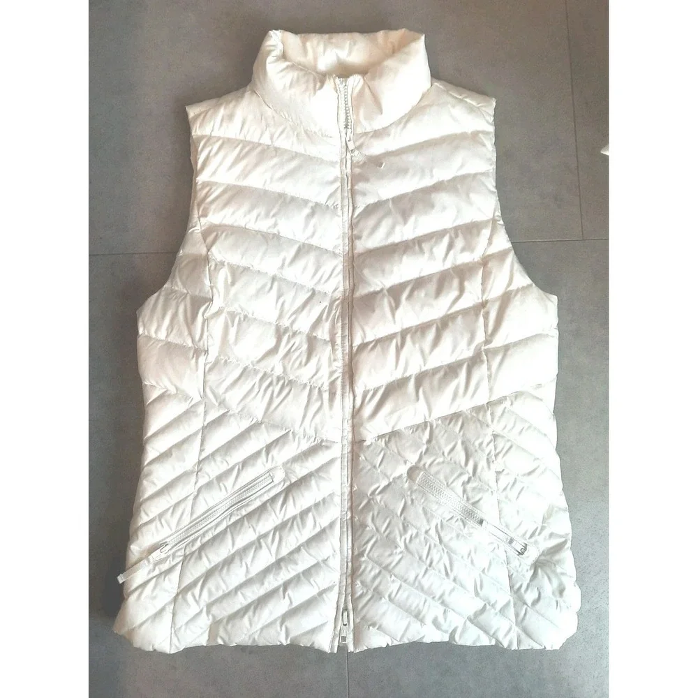 Talbots Quilted  Puffer Vest Ivory Size Medium Zip Fall Winter Puffer Down Blend - Picture 2 of 9